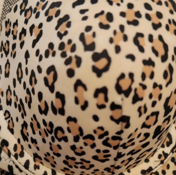 Victoria Secret Bikini Top - Picture 3 of 3